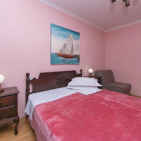 Apartments By The Sea Brela, Makarska - 20778 Phòng bức ảnh