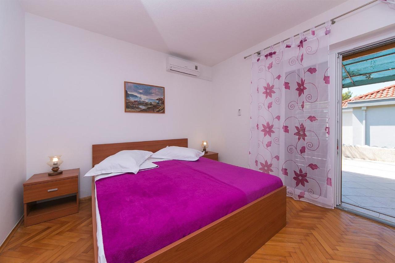 Apartments By The Sea Brela, Makarska - 20778 Ngoại thất bức ảnh