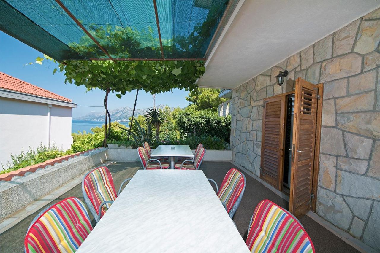 Apartments By The Sea Brela, Makarska - 20778 Ngoại thất bức ảnh