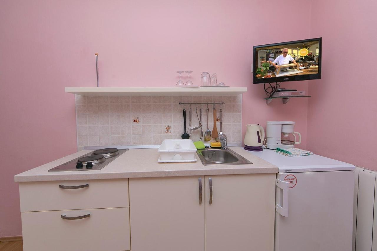 Apartments By The Sea Brela, Makarska - 20778 Ngoại thất bức ảnh